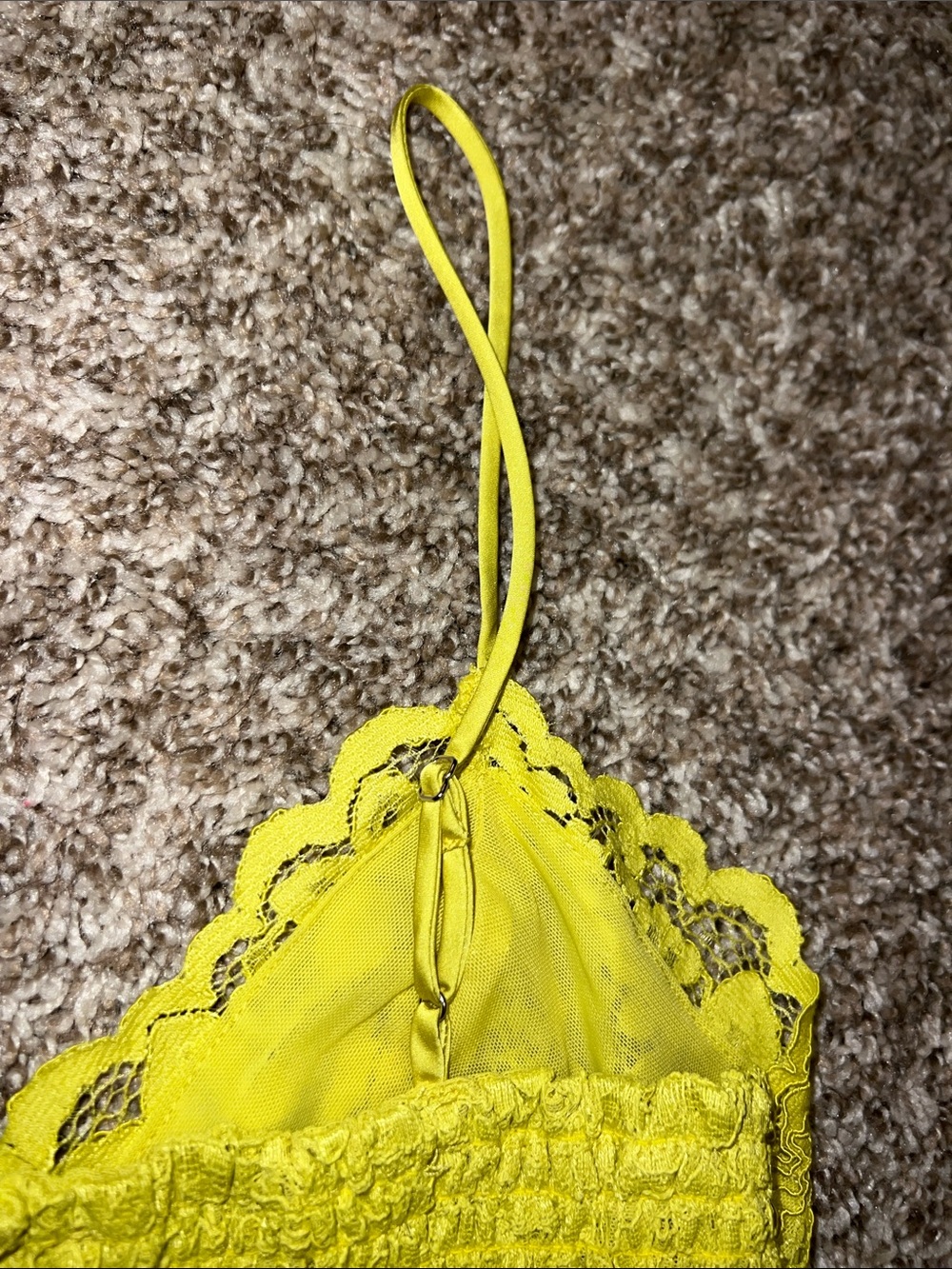 Edition by Express Neon Lace Yellow Lace Crop Top Sz XS - Picture 12 of 12